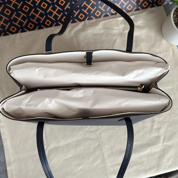 NWT ,Tory Burch Blake center zip Navy Blue with gold hardware Tote Bag - Picture 6 of 16